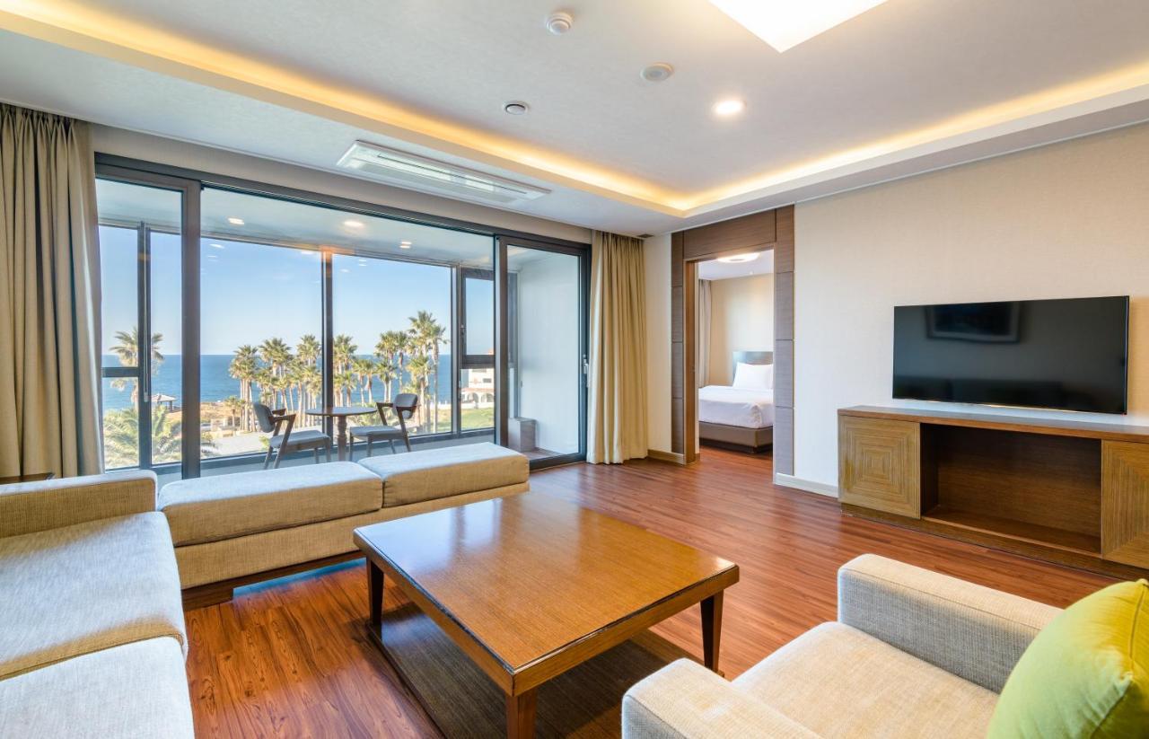 Uni Hotel Jeju Exterior photo